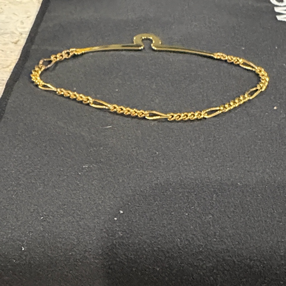 Figaro gold- tone men’s tie clip